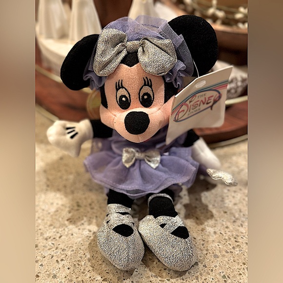 Disney World Sugar Plum Minnie  10" BEAN BAG STUFFED ANIMAL - Picture 2 of 13